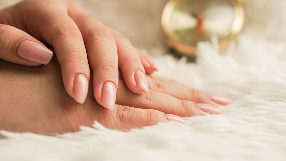 press-on nails beauty products export from China